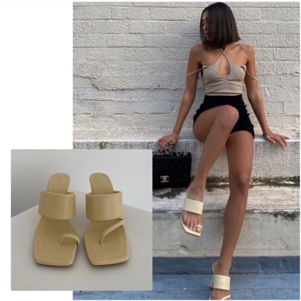 🆕 Padded Sandals - Picture 4 of 11